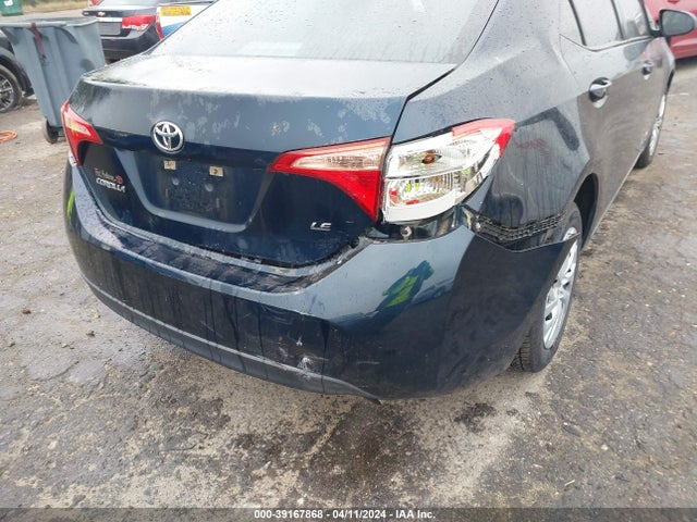 Toyota COROLLA LE 2018 5YFBURHE5JP763978 Image 6