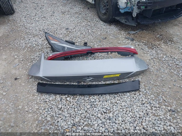 Hyundai ELANTRA SEL 2022 5NPLM4AGXNH069731 Image 12