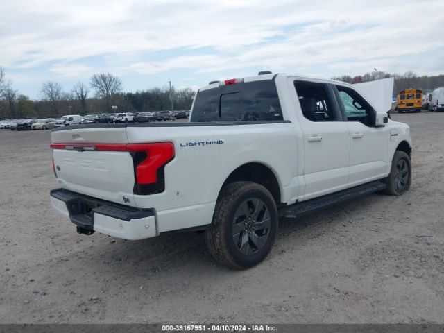 1FT6W1EV5NWG00844 Ford F-150 Lightning Lariat