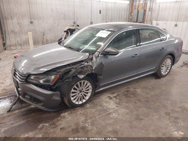 1VWBT7A36GC009261 Volkswagen Passat 1.8t Se