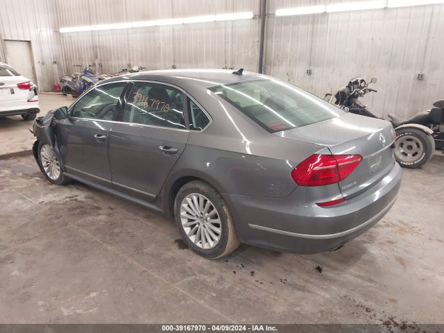 1VWBT7A36GC009261 Volkswagen Passat 1.8t Se