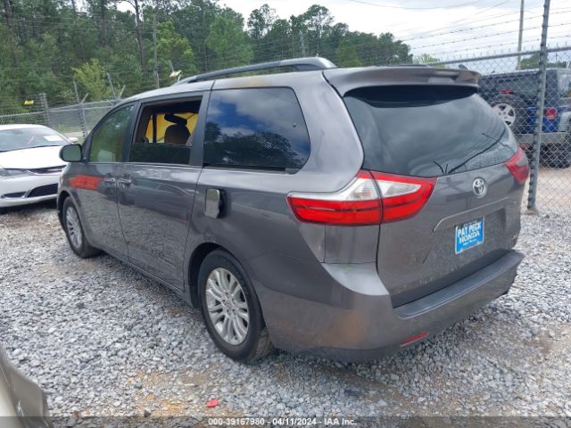 5TDYK3DC9GS740043 Toyota Sienna Xle 8 Passenger