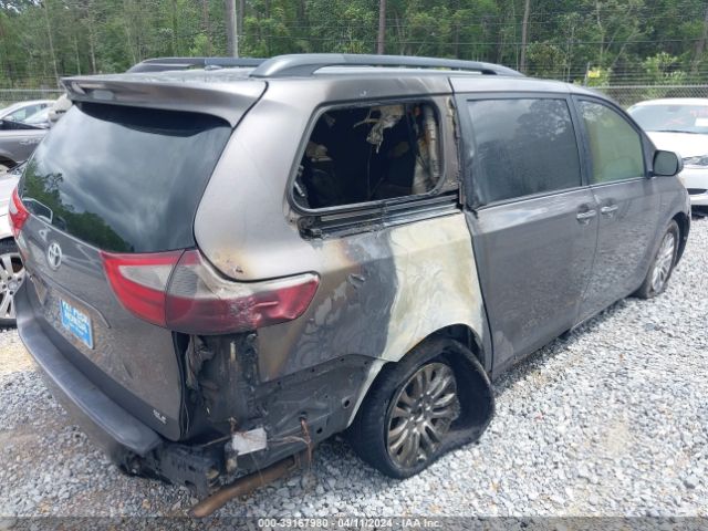 5TDYK3DC9GS740043 Toyota Sienna Xle 8 Passenger