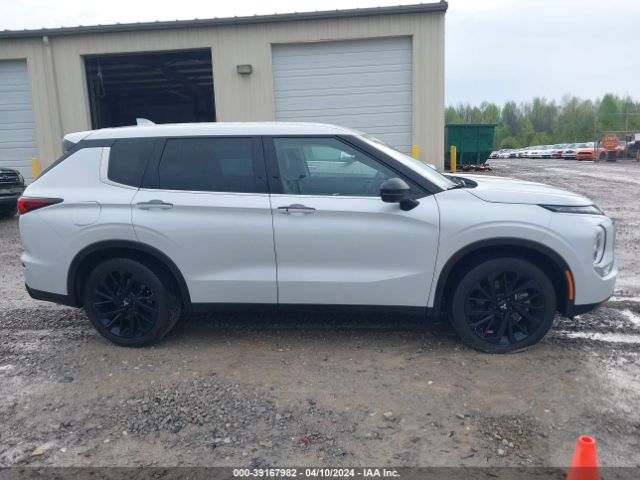 JA4J3UA82PZ044590 Mitsubishi Outlander Se Black Edition 2wd