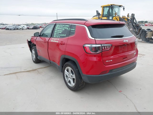Jeep Compass Latitude 4x4 2024 3C4NJDBN8RT604382 Image 3