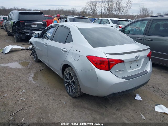 Toyota COROLLA SE 2017 5YFBURHE0HP612153 Image 3