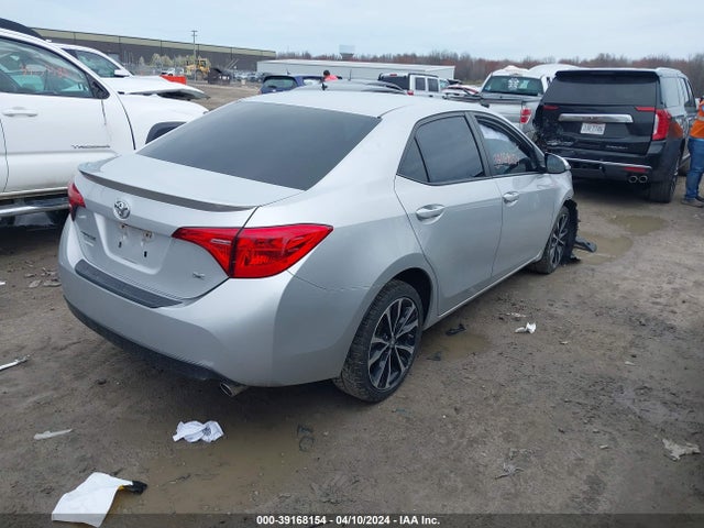 Toyota COROLLA SE 2017 5YFBURHE0HP612153 Image 4