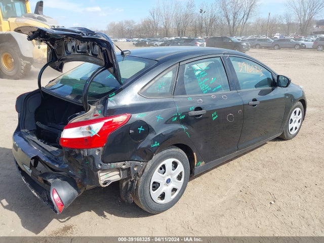 Ford FOCUS S 2014 1FADP3E24EL431980 Image 4