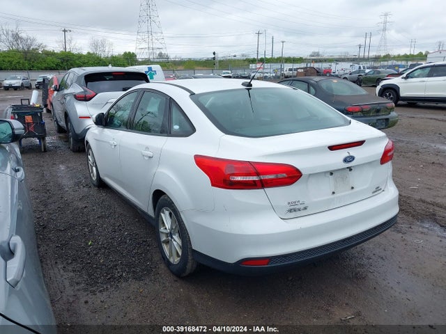 Ford FOCUS SE 2015 1FADP3F27FL383424 Image 3
