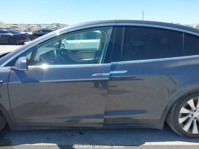 5YJXCBE2XKF184704 Tesla Model X 100d/75d/long Range