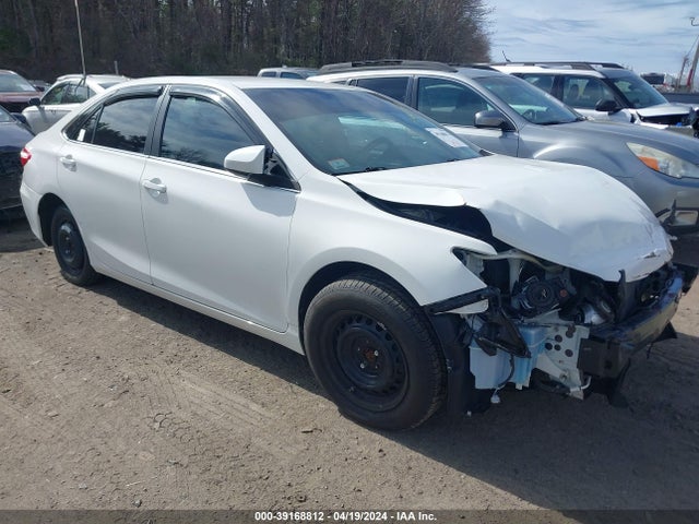 Toyota CAMRY LE 2015 4T4BF1FK9FR496943 главное изображение