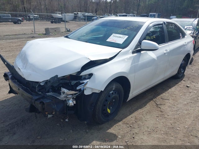 Toyota CAMRY LE 2015 4T4BF1FK9FR496943 Image 2