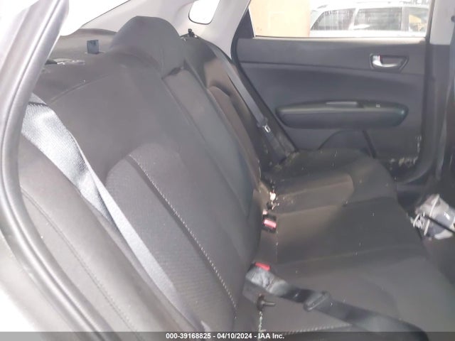KIA Optima Lx 2018 5XXGT4L33JG267409 Image 8