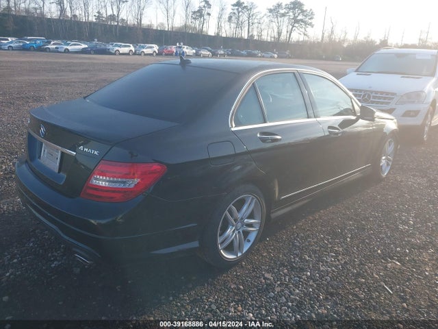 WDDGF8AB0EA952452 Mercedes-Benz C 300 Luxury 4matic/sport 4matic