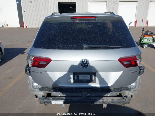 3VV0B7AX8KM198553 Volkswagen Tiguan 2.0t S
