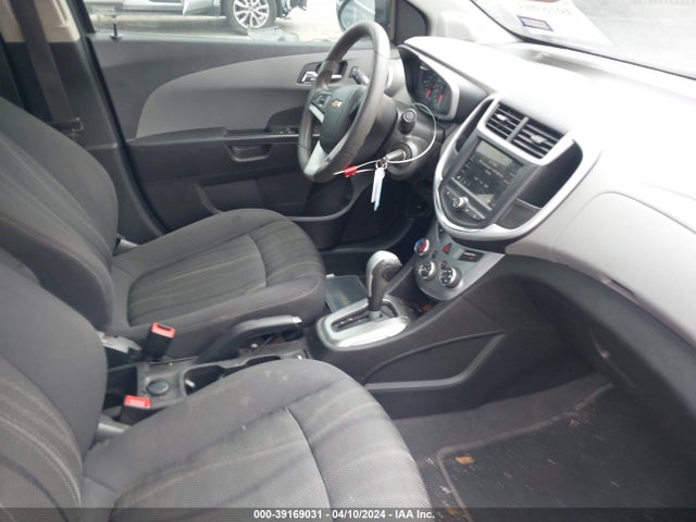 Chevrolet Sonic Lt Auto 2018 1G1JD5SH2J4103688 Image 5