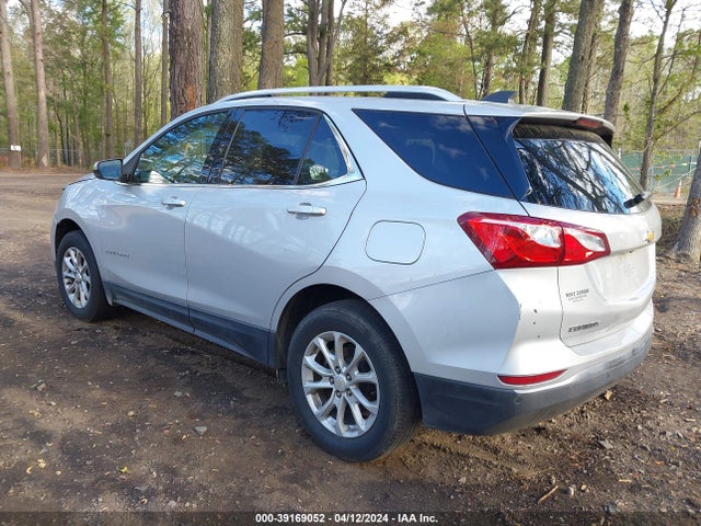 Chevrolet EQUINOX LT 2018 2GNAXSEVXJ6316036 Image 3