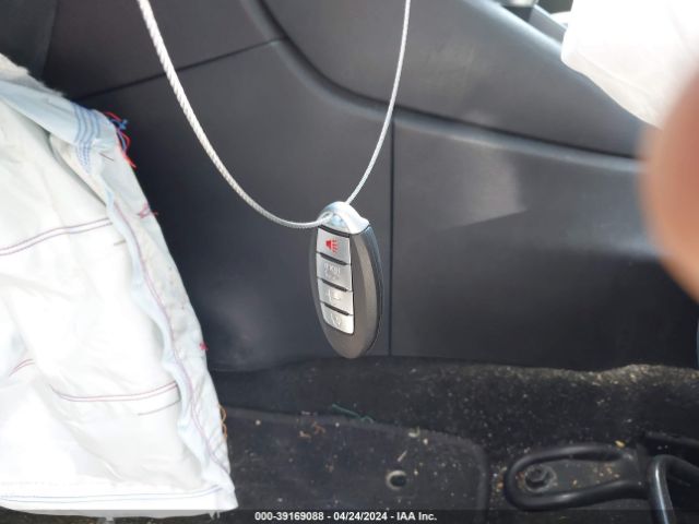 3N1CN8EVXLL865411 Nissan Versa Sv Xtronic Cvt