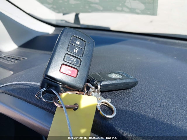Toyota Rav4 Limited 2017 2T3DFREV9HW659050 Image 11