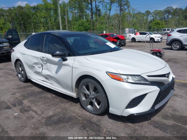 Auction sale of the 2018 Toyota Camry Xse, vin: 4T1B61HK4JU136124, lot number: 39169119