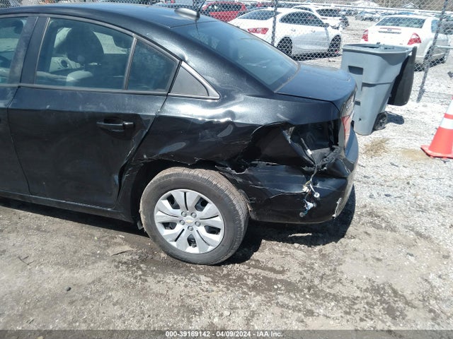 Chevrolet Cruze Ls Auto 2015 1G1PA5SH5F7111020 Image 6
