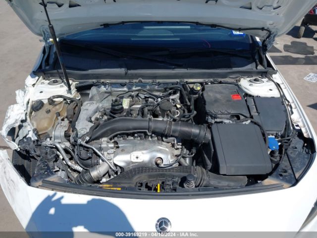 WDD3G4FB3KW020676 Mercedes-Benz A 220 4matic