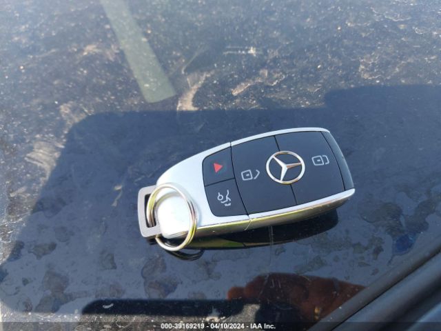 WDD3G4FB3KW020676 Mercedes-Benz A 220 4matic