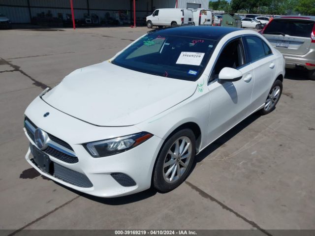 WDD3G4FB3KW020676 Mercedes-Benz A 220 4matic
