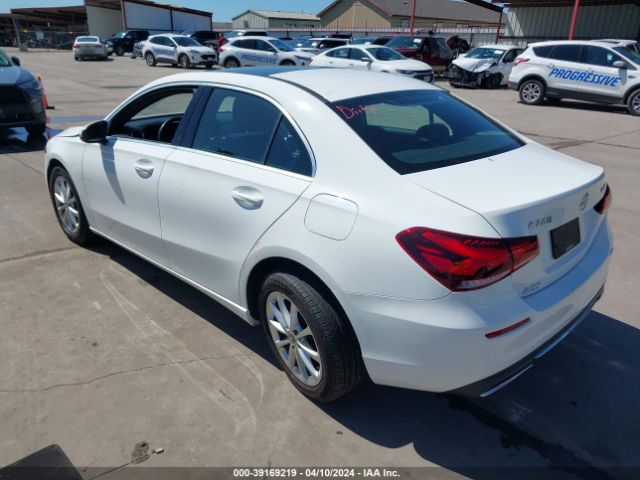 WDD3G4FB3KW020676 Mercedes-Benz A 220 4matic
