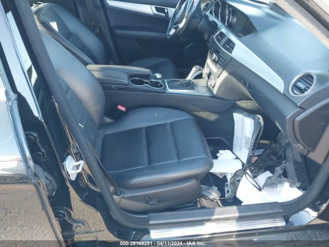 WDDGF4HB0EA946164 Mercedes-Benz C 250 Luxury/sport