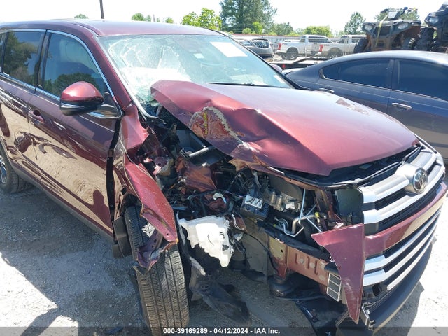 Toyota Highlander Le 2019 5TDZZRFH6KS358136 Image 6
