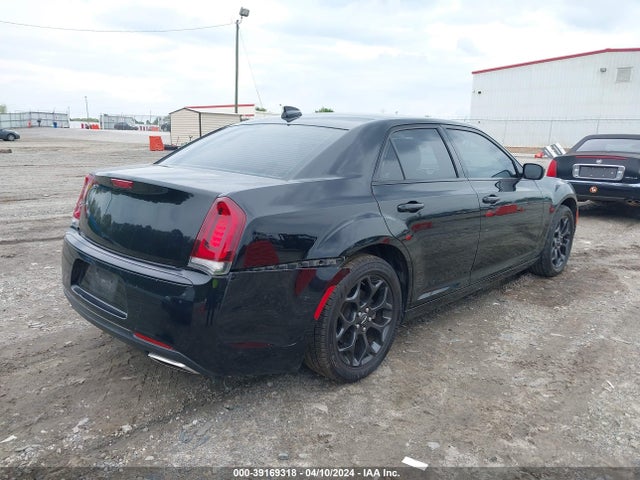 2C3CCARG6KH556486 Chrysler 300 Touring Awd