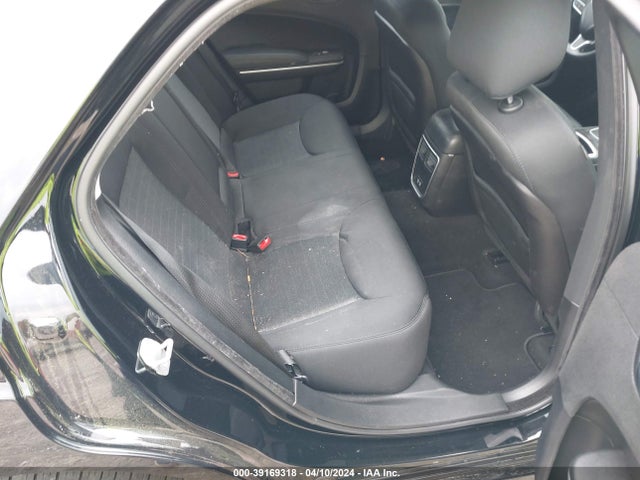 2C3CCARG6KH556486 Chrysler 300 Touring Awd