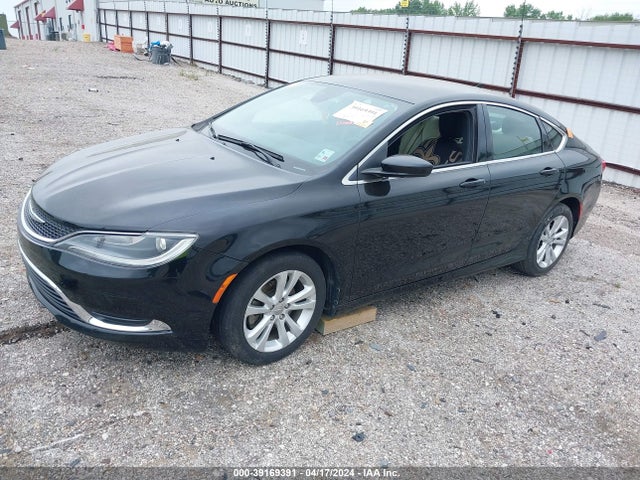 Chrysler 200 Limited 2015 1C3CCCAB7FN655407 Image 2