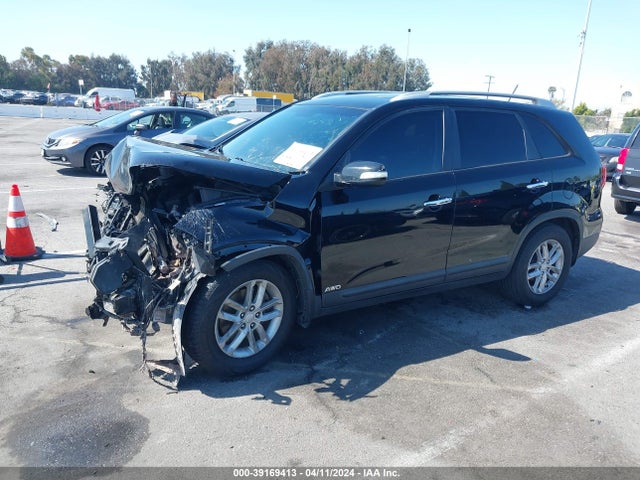 KIA SORENTO LX 2014 5XYKTCA61EG479471 Image 2