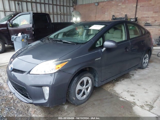 Toyota Prius Two 2014 JTDKN3DUXE0373465 Image 2