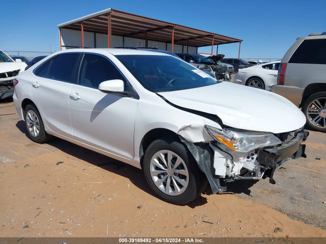 Toyota CAMRY LE 2017 4T1BF1FK5HU686512 главное изображение