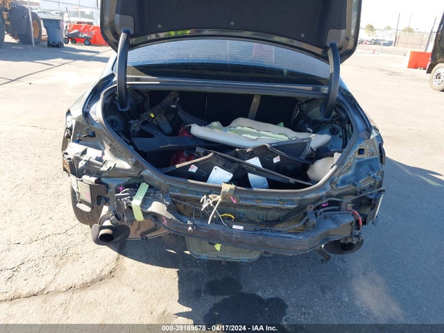 Genesis G70 3.3t Design 2019 KMTG34LE8KU019994 Image 6