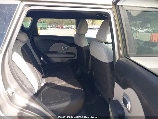 KIA Soul 2016 KNDJN2A24G7320439 Image 8