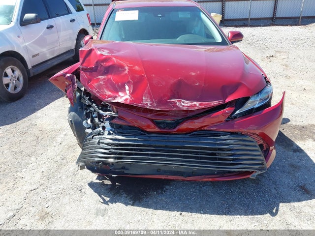 Toyota CAMRY LE 2018 4T1B11HK2JU621067 Image 6
