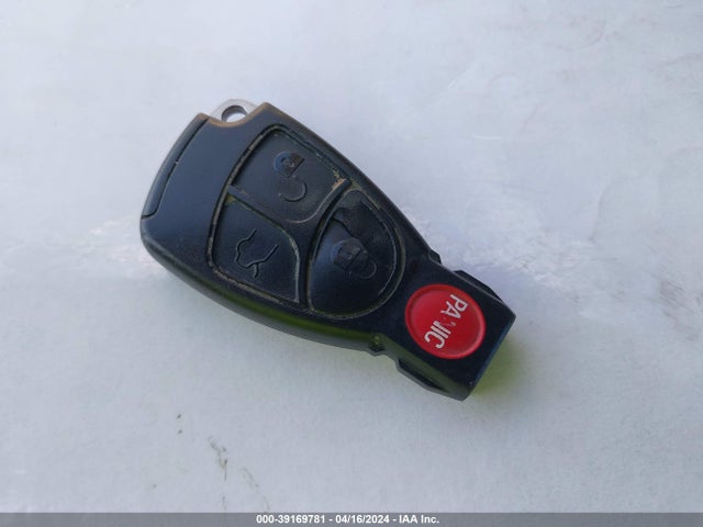 2004 Mercedes-benz E 320 მანქანა იყიდება აუქციონზე, vin: WDBUF65J44A500553, აუქციონის ნომერი: 39169781