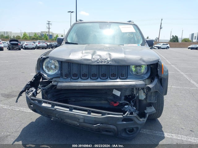 ZACCJBCT7GPD02563 Jeep Renegade Trailhawk