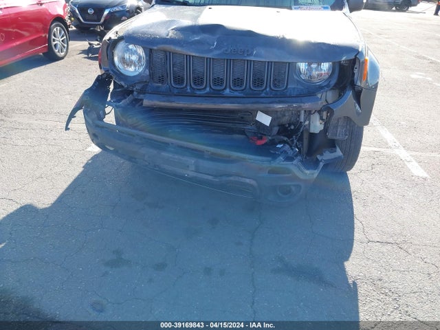 ZACCJBCT7GPD02563 Jeep Renegade Trailhawk