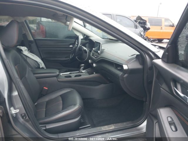 1N4BL4CV6KC138745 Nissan Altima 2.5 Sr