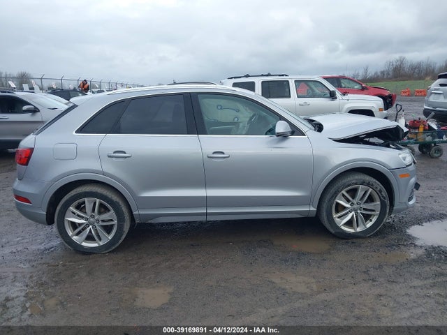 WA1JCCFS6HR006439 Audi Q3 2.0t Premium