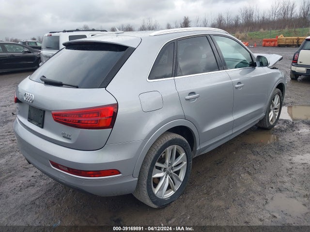 WA1JCCFS6HR006439 Audi Q3 2.0t Premium