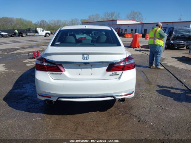 1HGCR3F98HA030607 Honda Accord Touring V6