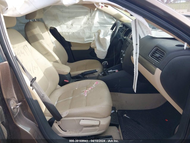 3VWLA7AJ8FM302858 Volkswagen Jetta 2.0l Tdi Se