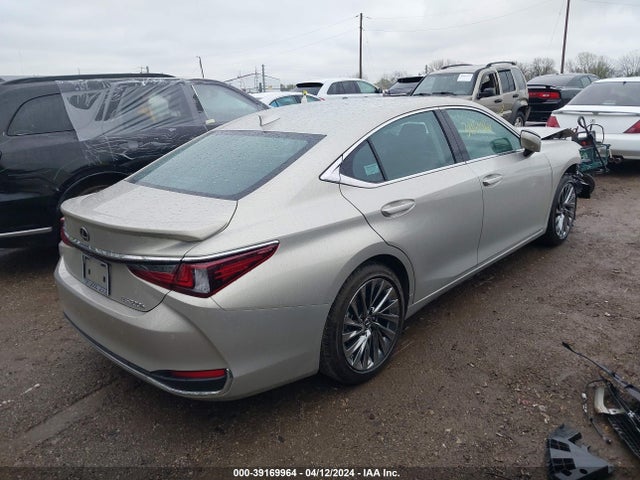 58AEA1C10RU045706 Lexus Es 300h Luxury