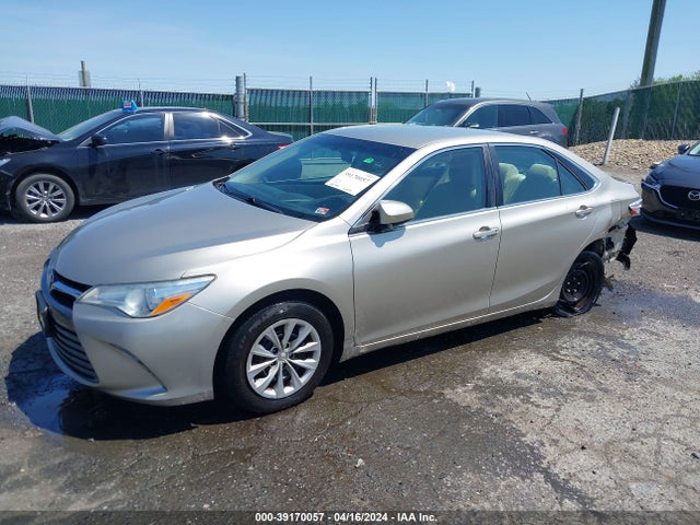 Toyota CAMRY LE 2015 4T4BF1FK8FR472259 Image 2